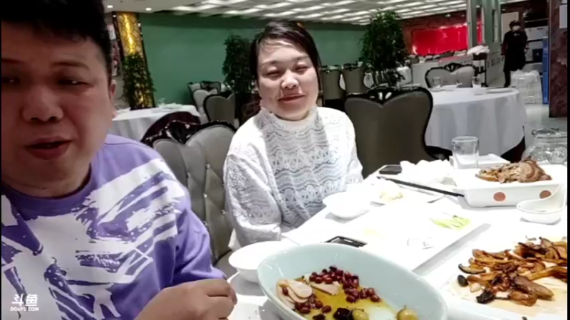【2022-02-07 19点场】天津美食胡子：约个小姐姐去探店烤鸭