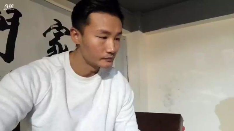 【2022-02-08 18点场】黑人毅：牛排，炒蛋配点啥