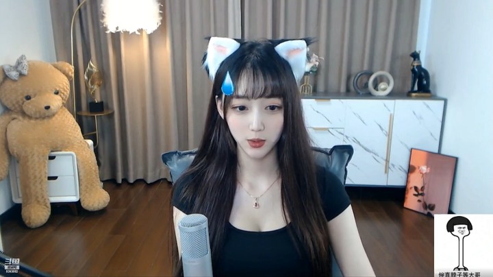 美女兔兔这头饰好看啊，真像兔子