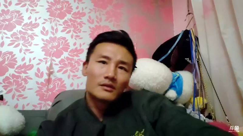 【2022-02-10 01点场】黑人毅：牛排，炒蛋配点啥