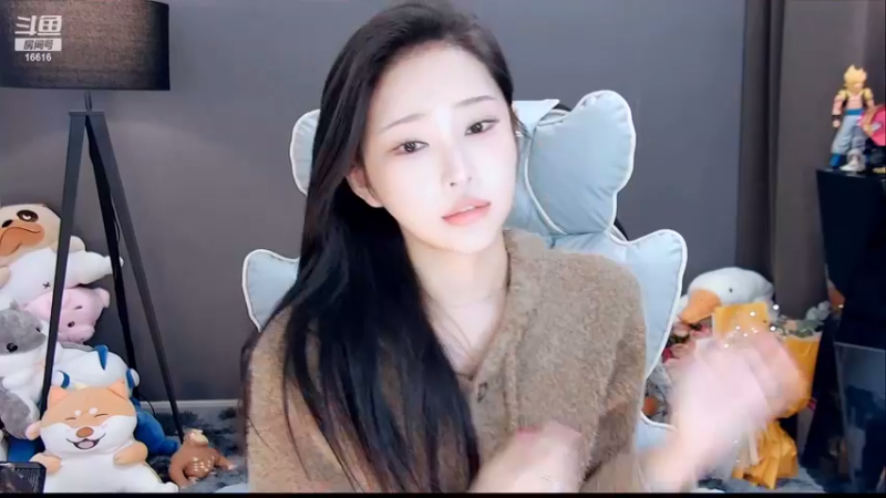 【2022-02-09 21点场】VIVI小小酥：开会来晚了 么么