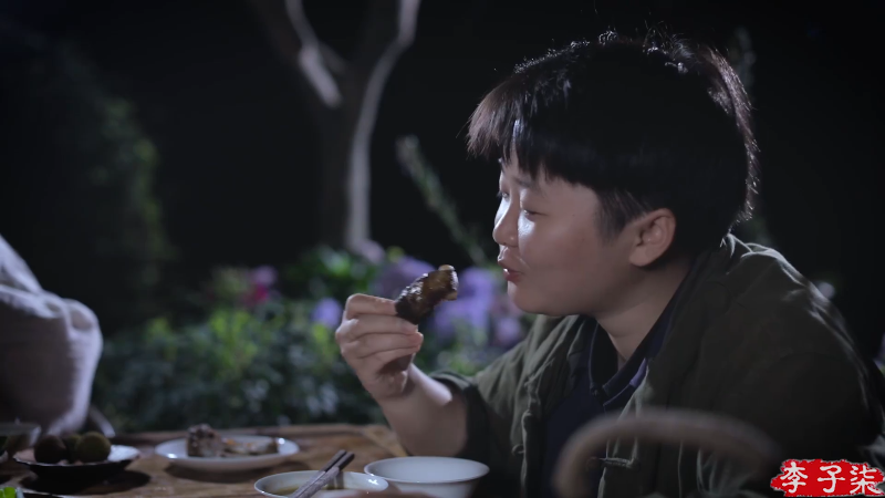 我在斗鱼看李子柒liziqi直播美食