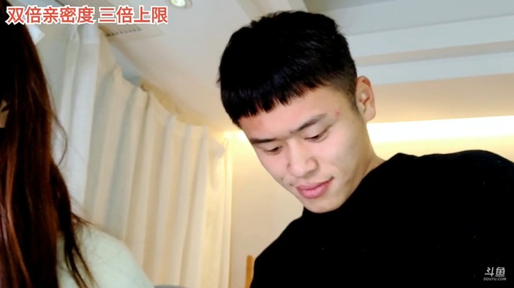 浩哥终于来琳总家了，看他们开心的啊