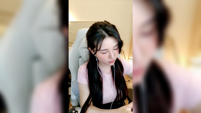 【颜值】RoseRose肉丝的精彩时刻 20220211 14点场