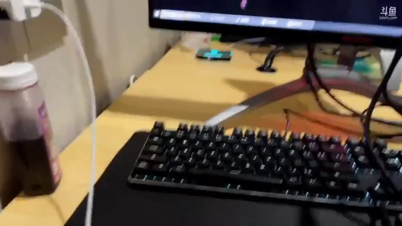 【2022-02-13 22点场】大胖狗koko：想家人们啦 打一小时麻将出发吃东西