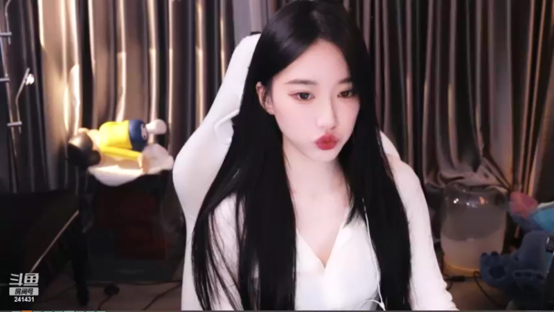 【2022-02-13 20点场】小苏菲：菲菲周日来哦