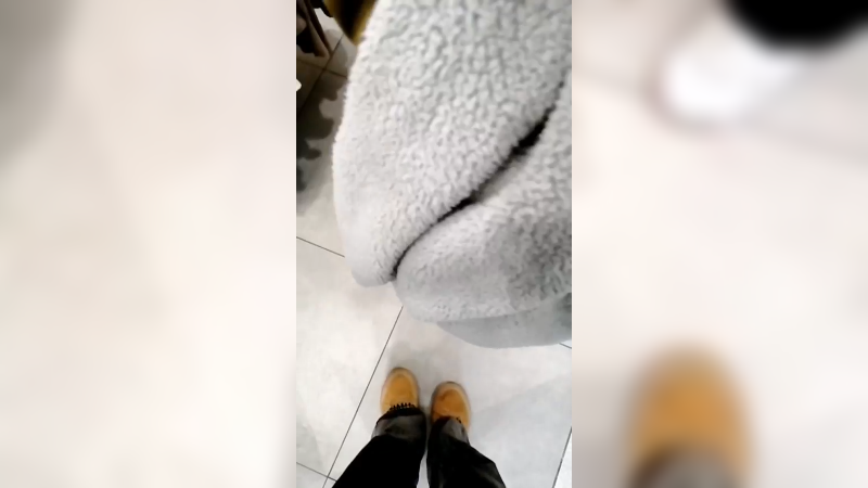 【2022-02-13 17点场】何呆呆丶1116：【小奶团】跟闺蜜逛街，播一会儿