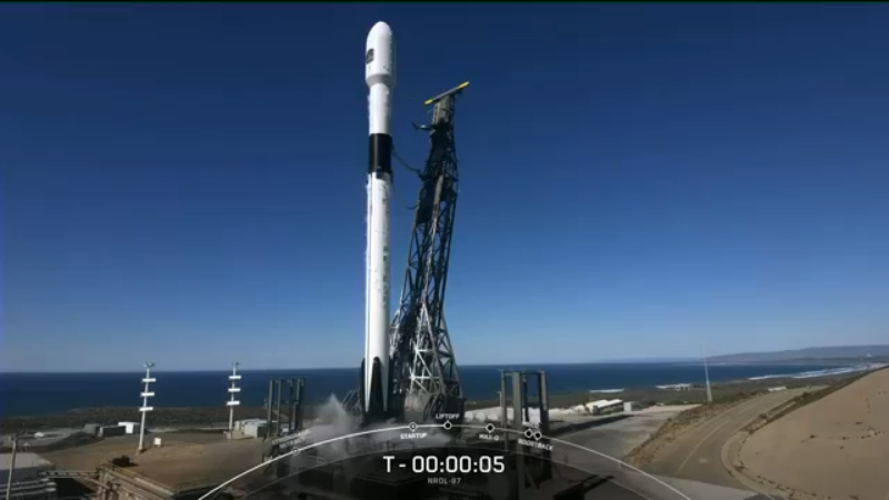 SpaceX 发射 卫星
