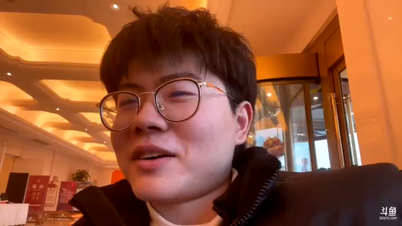 【2022-02-13 17点场】何二抛zZ：2pao：2.13参加婚礼 请假一天
