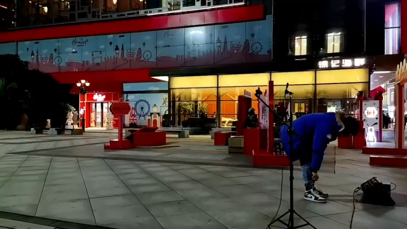 【2022-02-15 18点场】我是唐菲：街头主播祝大家元宵快乐