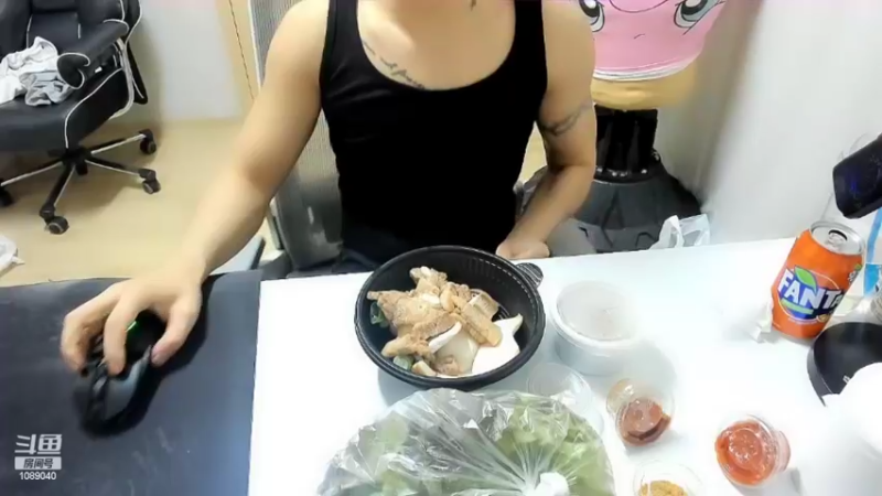 【2022-02-14 20点场】ow小青蛙：7年单身过情人节~