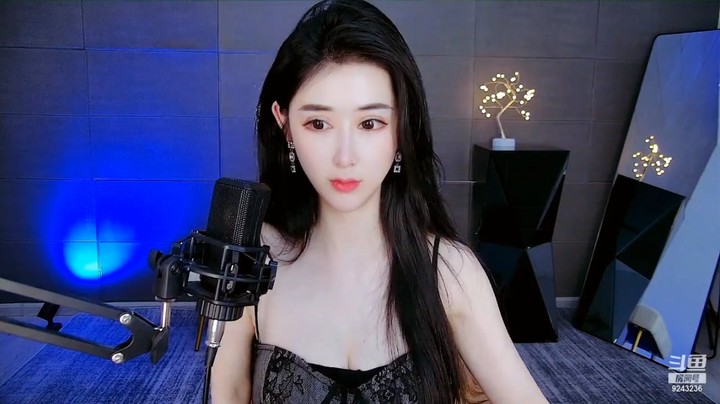 阿喜美女小姐姐今天好漂亮，很有气质啊