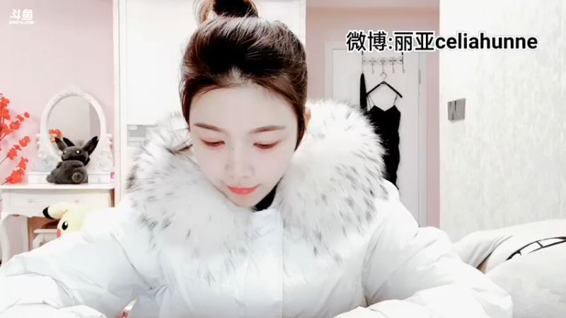 【2022-02-15 21点场】丽亚celiahunne：小姨子：新年快乐