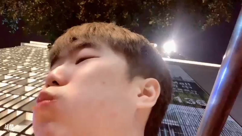 【2022-02-14 19点场】YTG夏天：情人节带你们逛小吃街