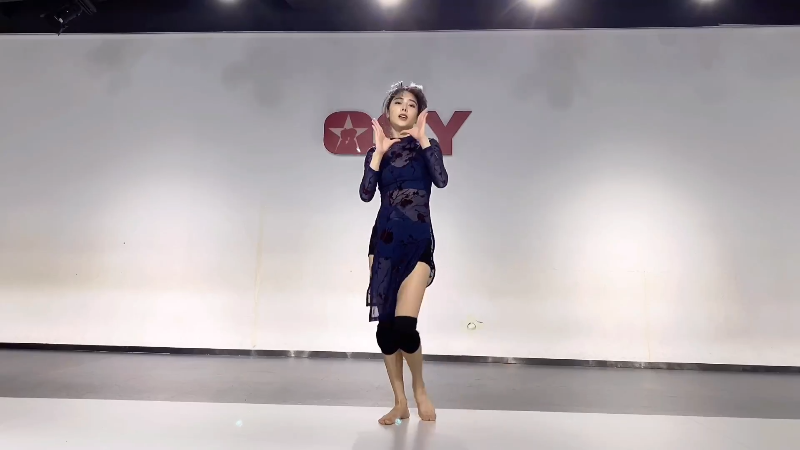 我在斗鱼看沫沫同学丶直播舞蹈