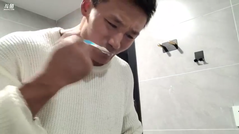 【2022-02-16 01点场】黑人毅：摊王之王长沙站