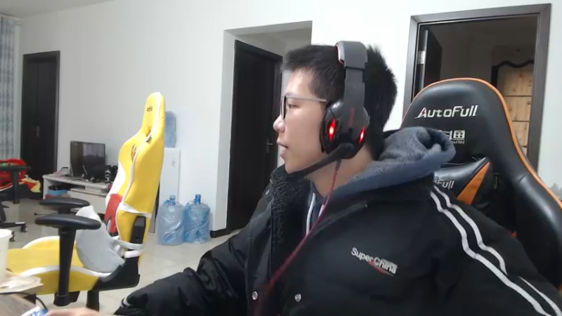 【2022-02-16 09点场】余小C真的很强：余小C：鱼人来了，早上好！