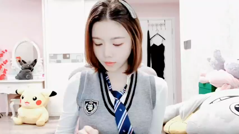 【2022-02-16 20点场】丽亚celiahunne：小姨子：新年快乐