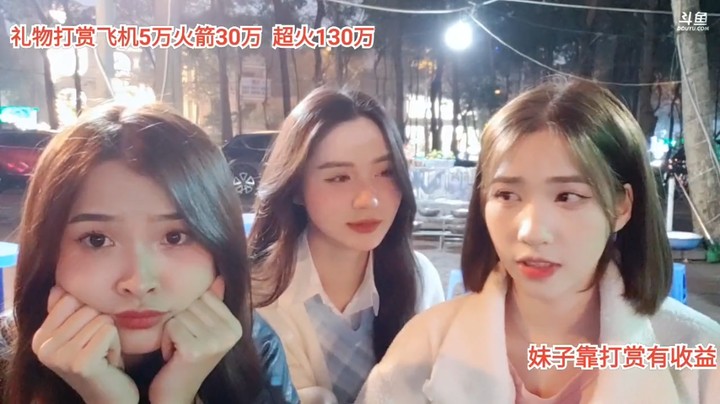 龙哥说话还是搞笑啊，小新负责傻笑