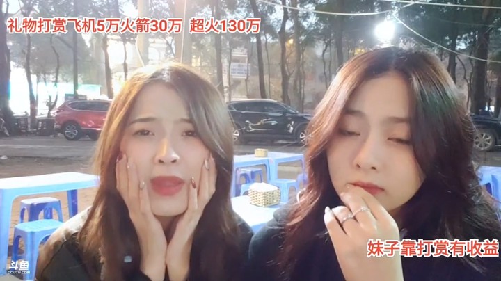 龙哥今天好活泼好可爱啊，昨天都在发呆