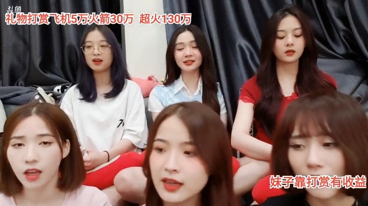 一群美女唱歌真好听啊，龙哥好起来了啊坐C位