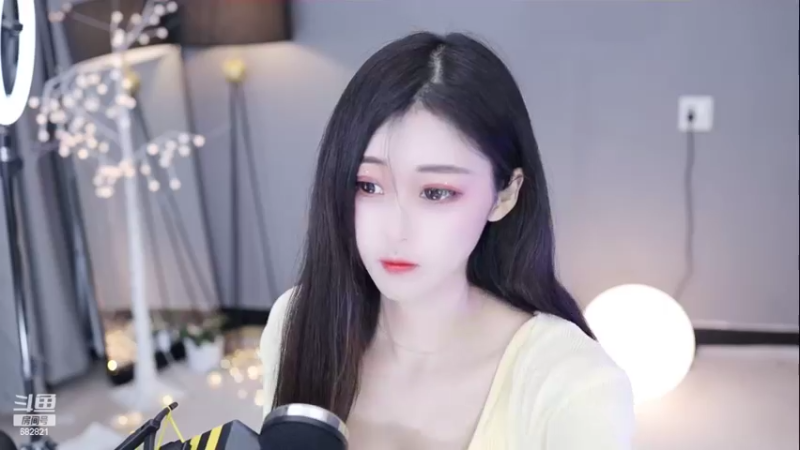 【2022-02-16 21点场】苏小懒38D：有没有人宠一下下0.0.