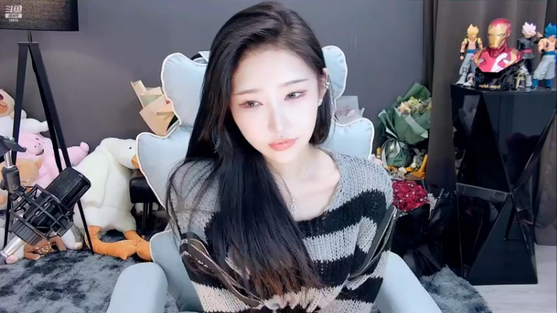 【2022-02-18 01点场】VIVI小小酥：满血复活 晚上好