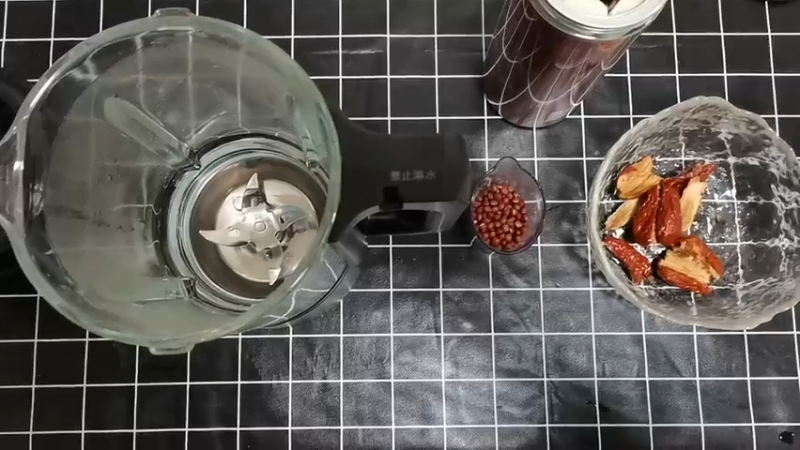 红豆红枣枸杞豆浆制作