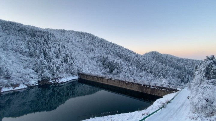 【关于那天我买了张票去滑雪场拍照这件事】
