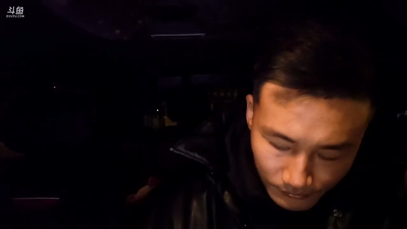 我在斗鱼看黑人毅直播户外