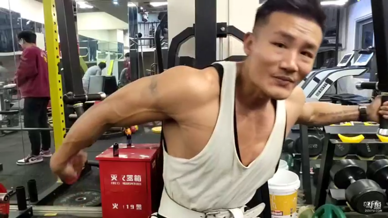 【2022-02-21 19点场】黑人毅：三角肌600个飞鸟