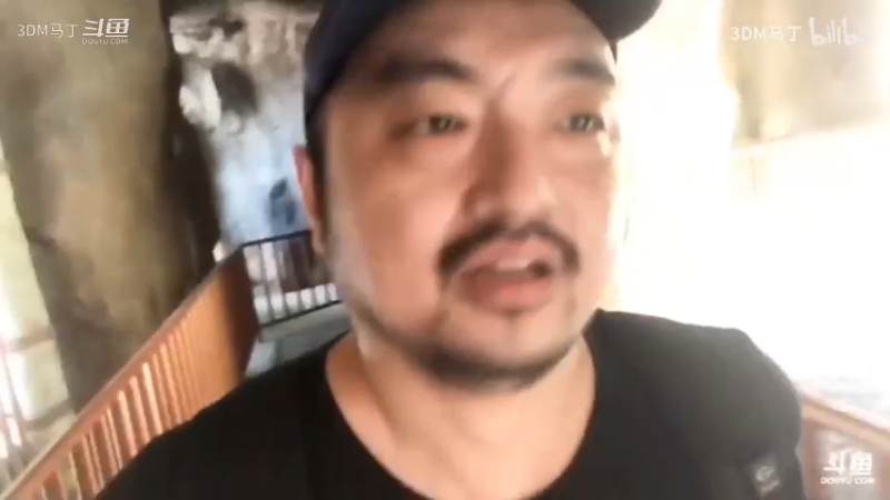 【3dm总监探访北京欢乐谷】进站