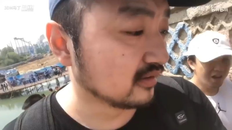【3dm总监探访北京欢乐谷】摘帽子了