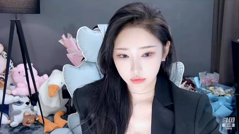 【2022-02-22 21点场】VIVI小小酥：小小酥：我尽量哭的很小声