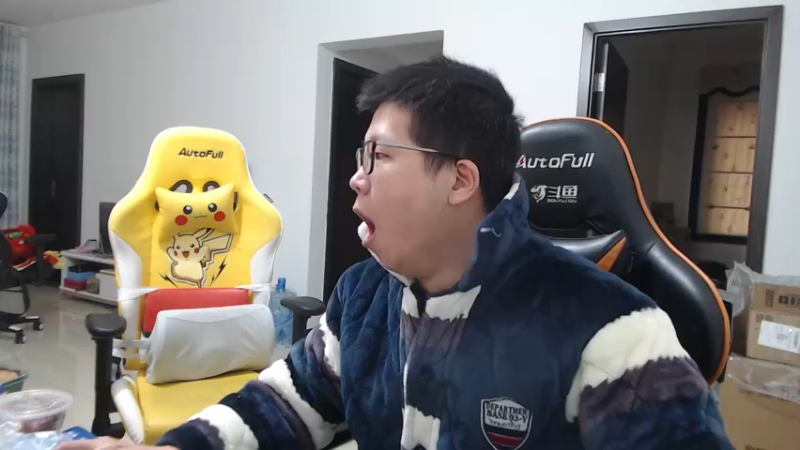 【2022-02-22 10点场】余小C真的很强：余小C：久等了，各位！~