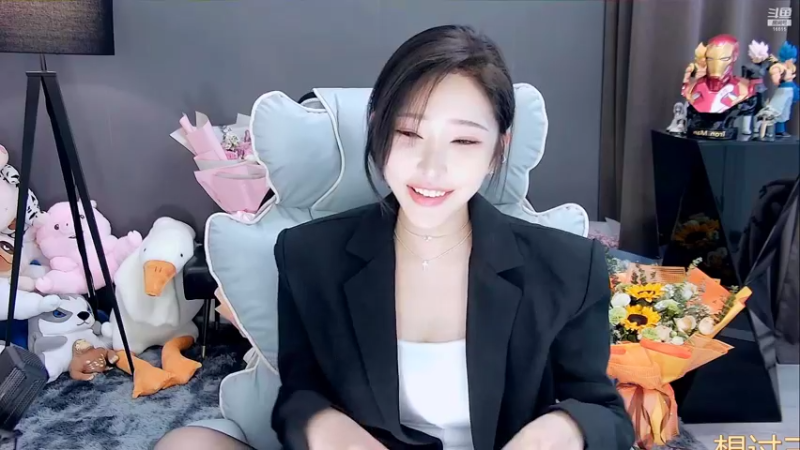 【2022-02-23 01点场】VIVI小小酥：小小酥：我尽量哭的很小声