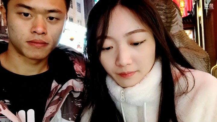 街唱江湖：美女大思唱歌好听啊