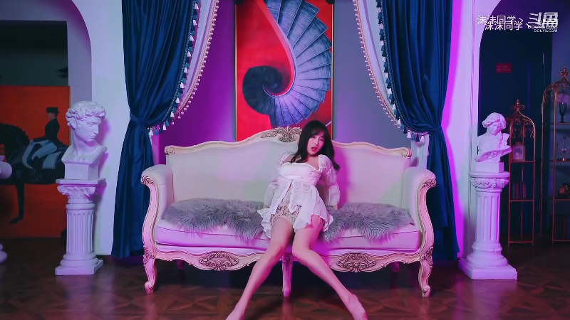 我在斗鱼看沫沫同学丶直播舞蹈