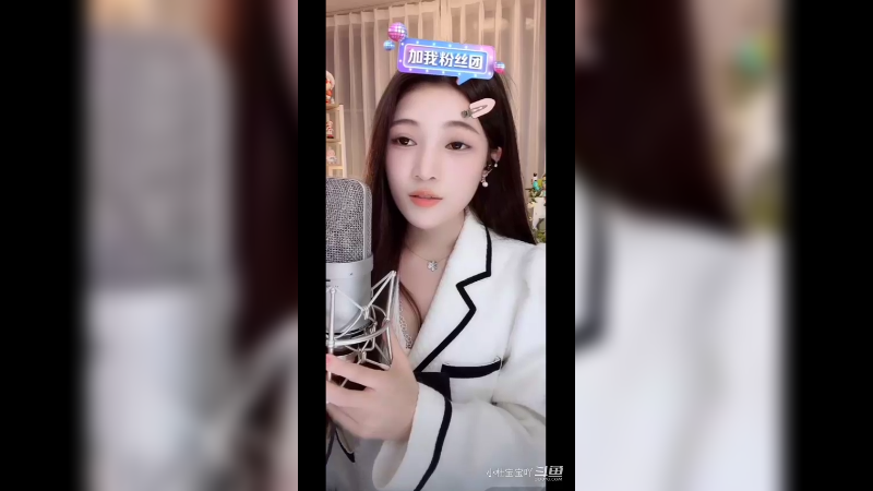好标致的小姐姐，唱歌还那么好听，忍不住多看了几遍7