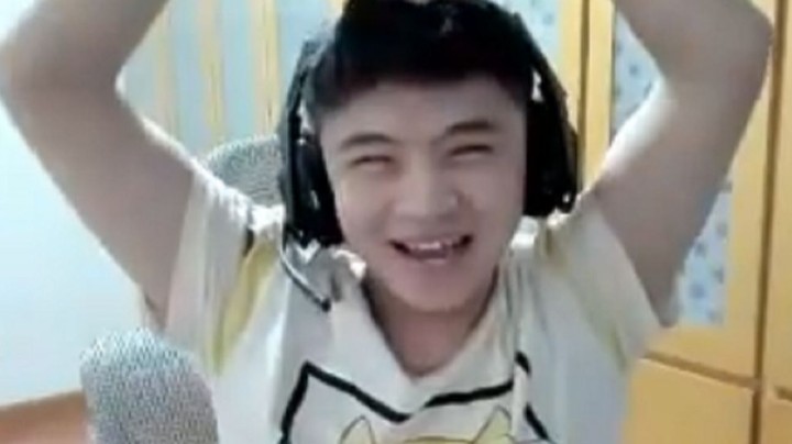 妹妹不会是暗恋我吧？嘿嘿