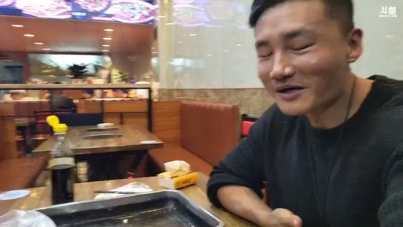 【2022-02-28 00点场】黑人毅：肌肉男不吃香吗