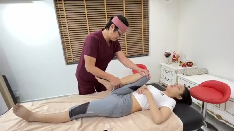 大大大1_chiropractic therapy . Relax Hunter_高清 1080P