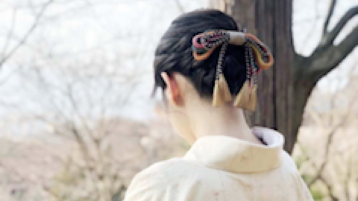 本来想剪个岁月静好的背影视频
一不小心又成高糊素材搞笑女