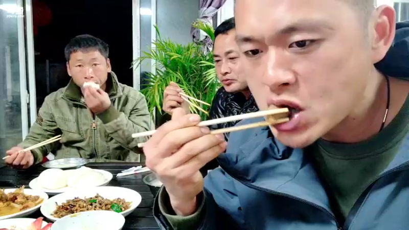 【2022-03-03 18点场】洪湖小肖：搞大货  337852