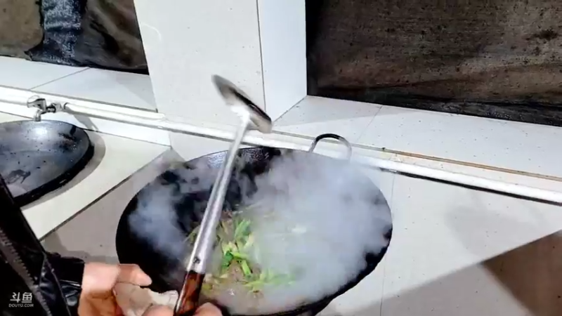 【2022-03-04 18点场】洪湖小肖：搞大货  337852