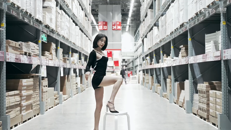 我在斗鱼看沫沫同学丶直播舞蹈