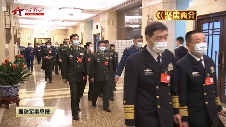 记者探访解放军和武警部队代表团秘书组