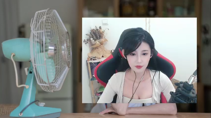 【2022-03-06 22点场】憨批姐姐沫萱：跟小陈的恋爱日记
