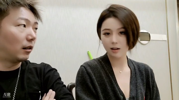 小王哥看大家猜杰哥的真名字，李杰理解好搞笑啊