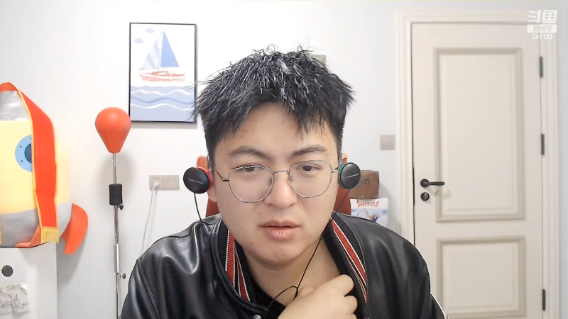 我在斗鱼看火力堂主直播户外